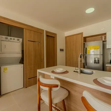 Baia Kristal Kabo Cartagena